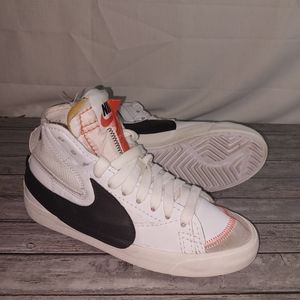 Size 9.5 - Nike Blazer Mid 77 Jumbo White Black 2021 DDD3111-100